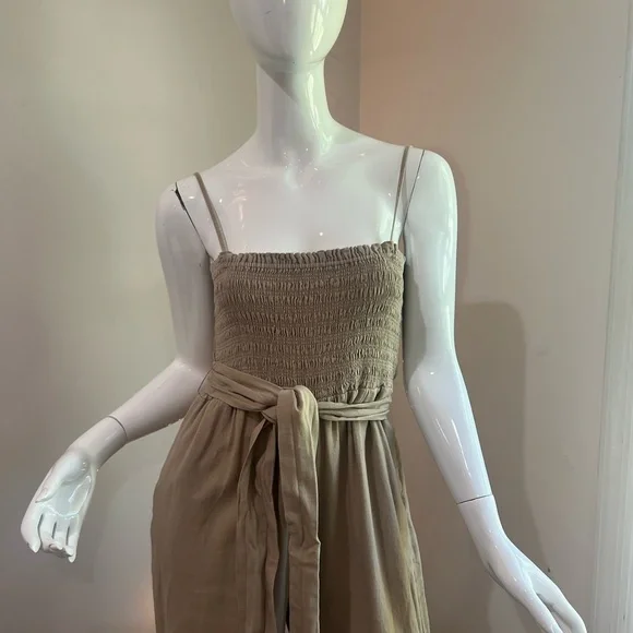 House of Harlow 1960 Beige Smocked Jumpsuit - Picture 4 of 5